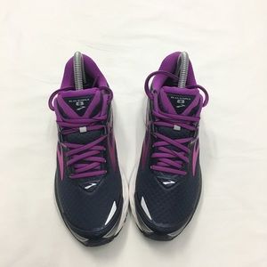 Brooks Womens Sz 6.5 Ravenna 8 Running Shoes